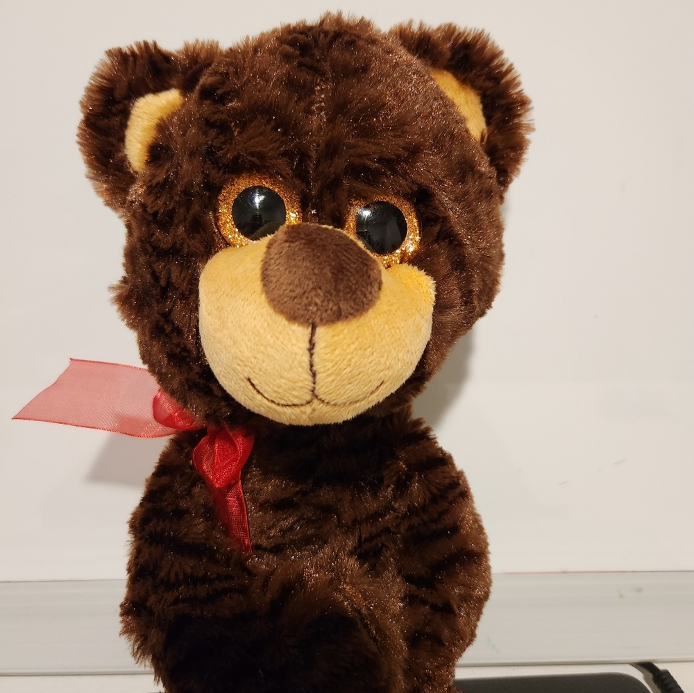 Tom's Toy International super soft brown bear.